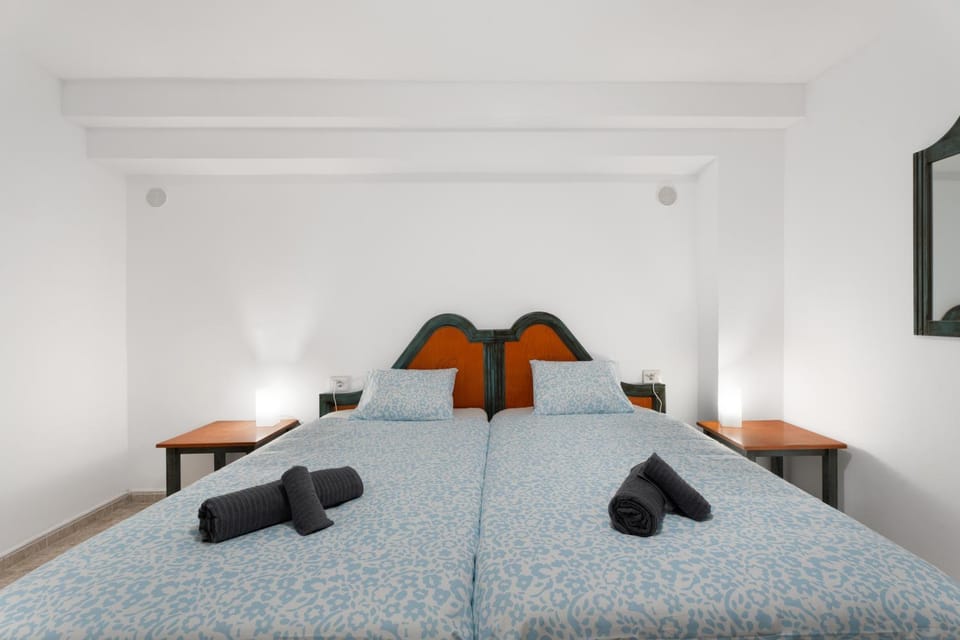 Property building, Living room, Bedroom