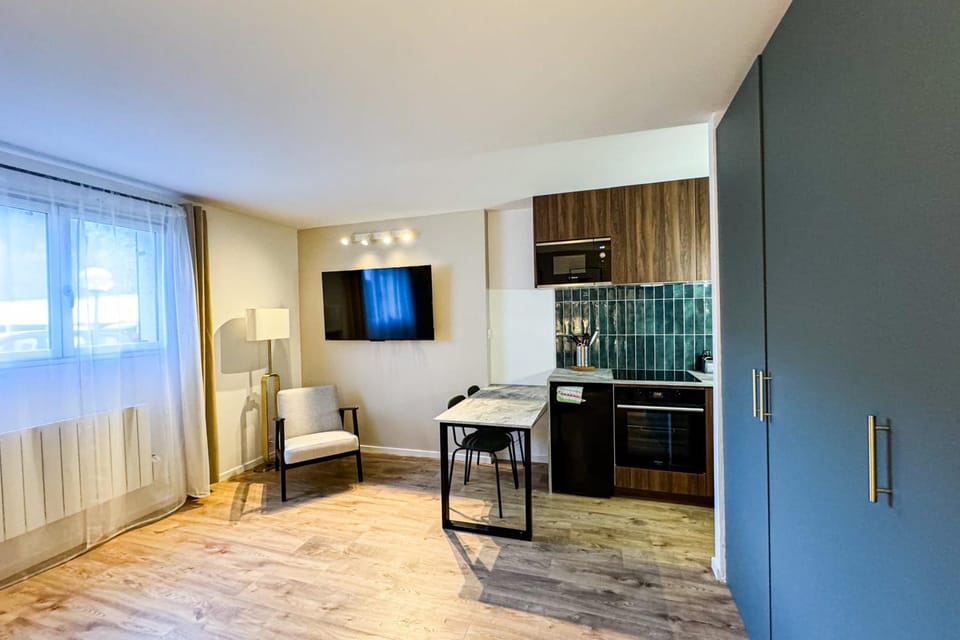 Cozy mountain studio Summer pool parking Apartment in Les Houches