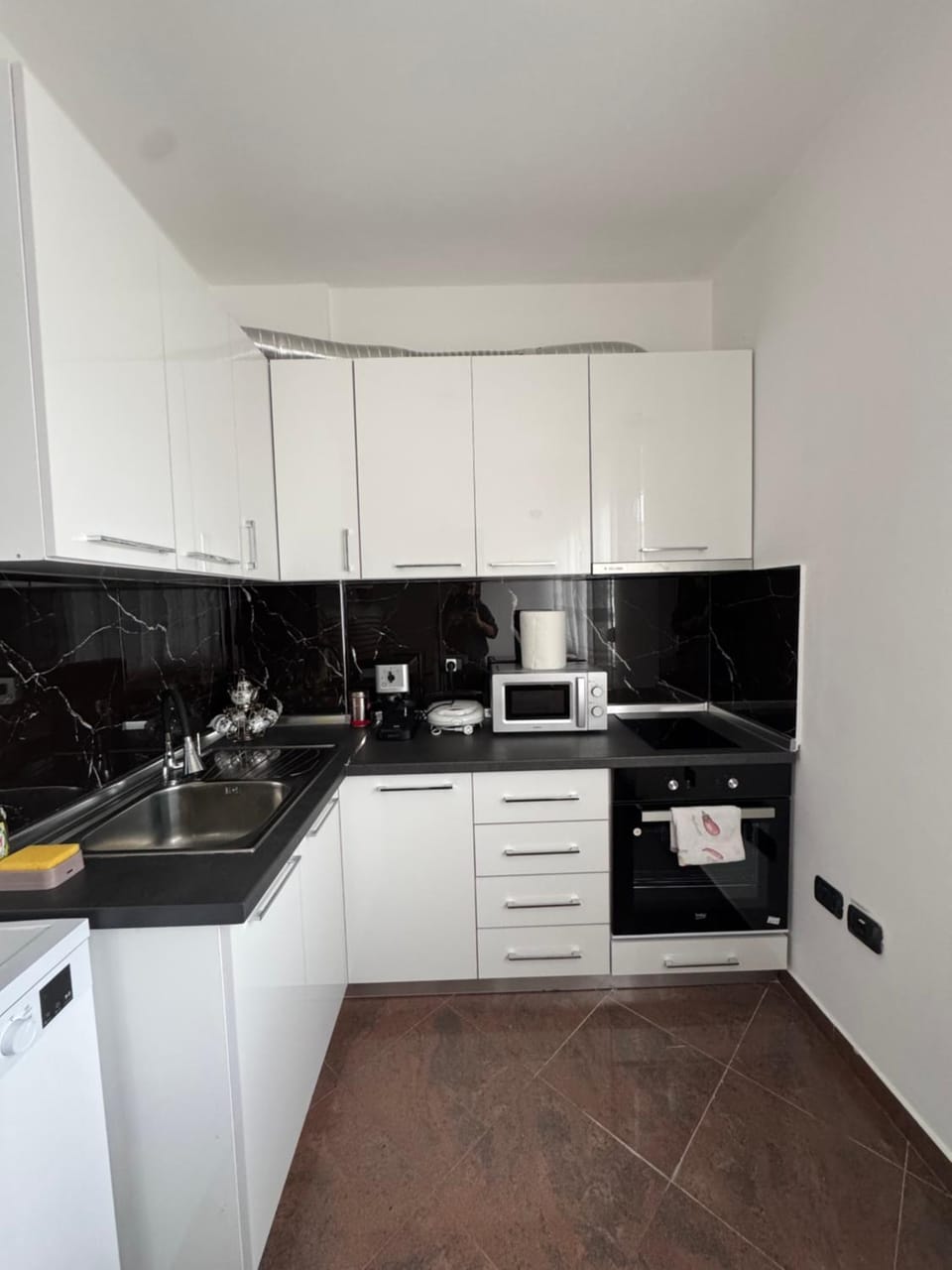 dishwasher, stove, toaster