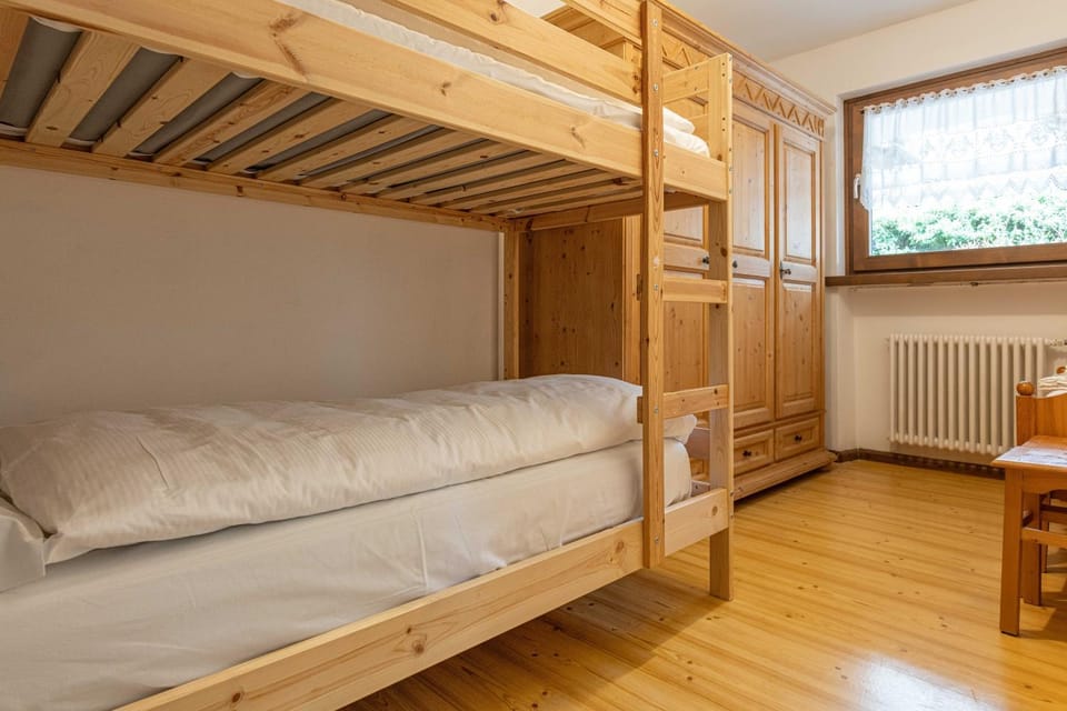 Bed, Photo of the whole room, Bedroom, bunk bed