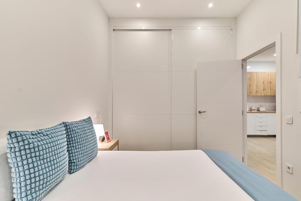 Bed, Bedroom