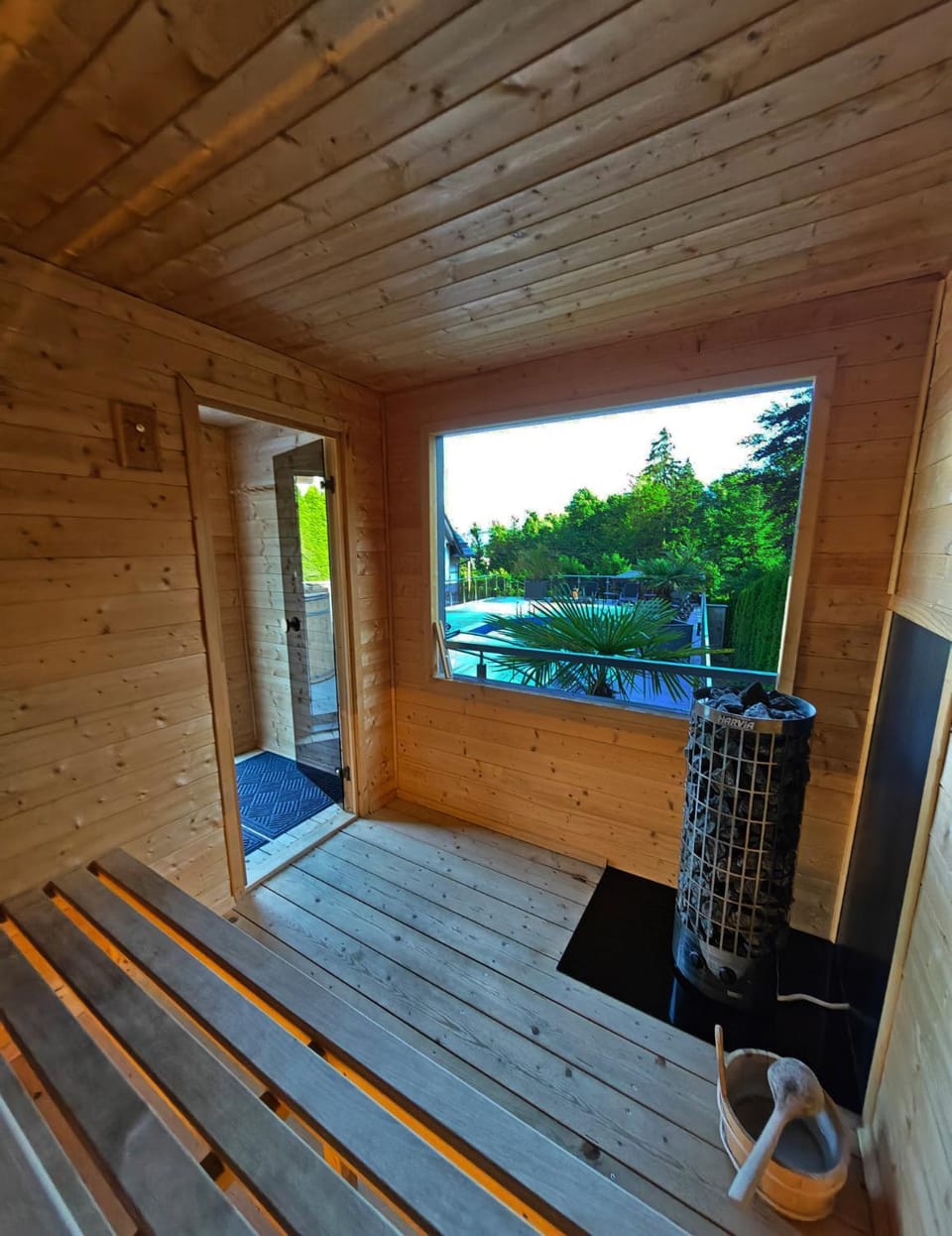 Mountain Spring- Apartamenty Premium 4-8 os z jacuzzi, sauną i basenem w cenie - widok na góry Apartment in Lower Silesian Voivodeship
