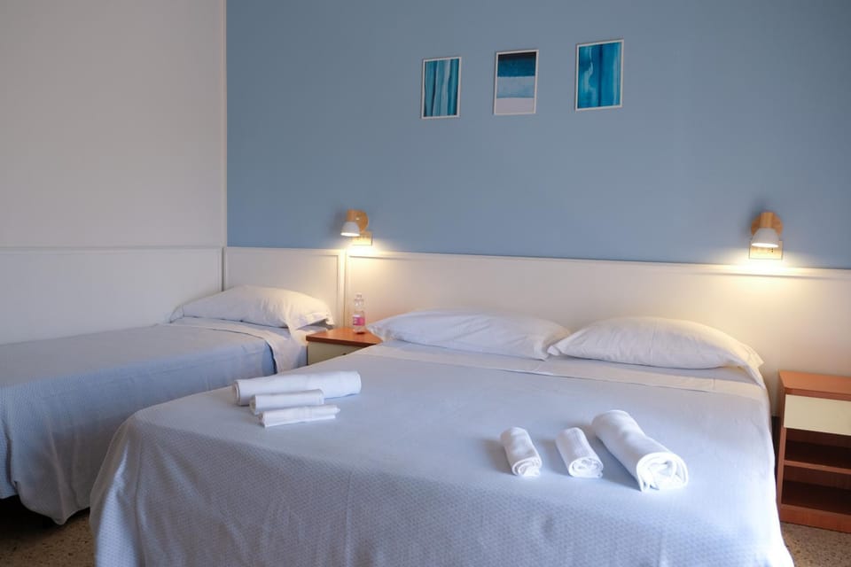 HOTEL VIENNA "Casa di viaggiatori per viaggiatori" Hotel in Cervia