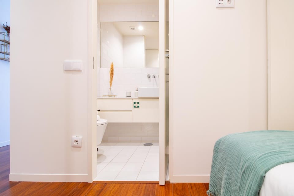 Bombarda 250 by LovelyStay Apartment in Porto