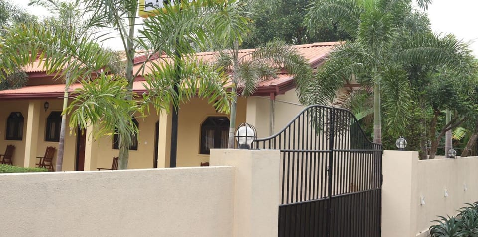 Sunshine Guest House Bed and Breakfast in Southern Province