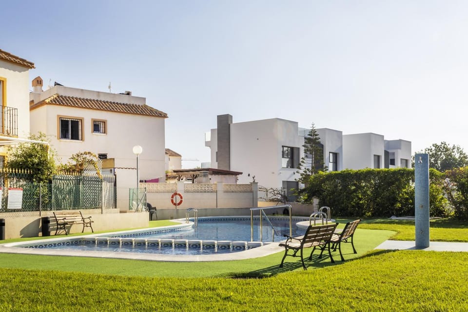 Groundfloor PInk Torrevista 2 House in Torrevieja