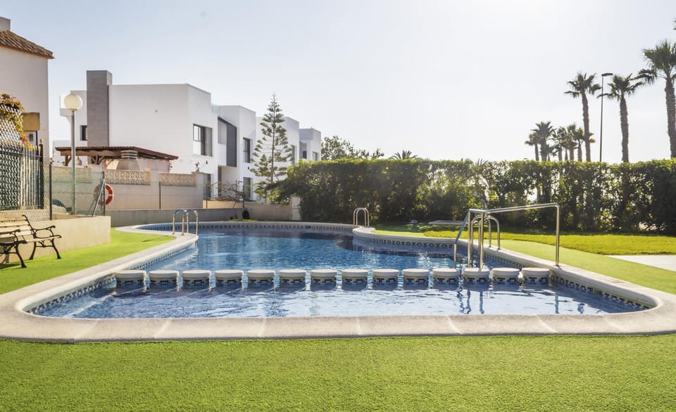 Groundfloor PInk Torrevista 2 House in Torrevieja