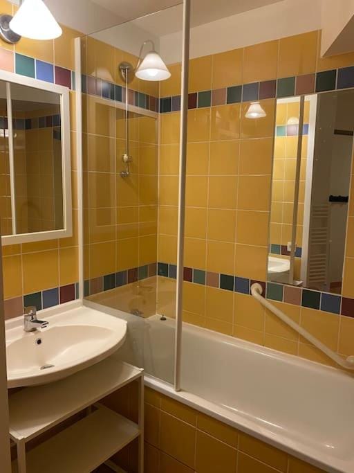 Appartement sur le golf Apartment in French Basque Country