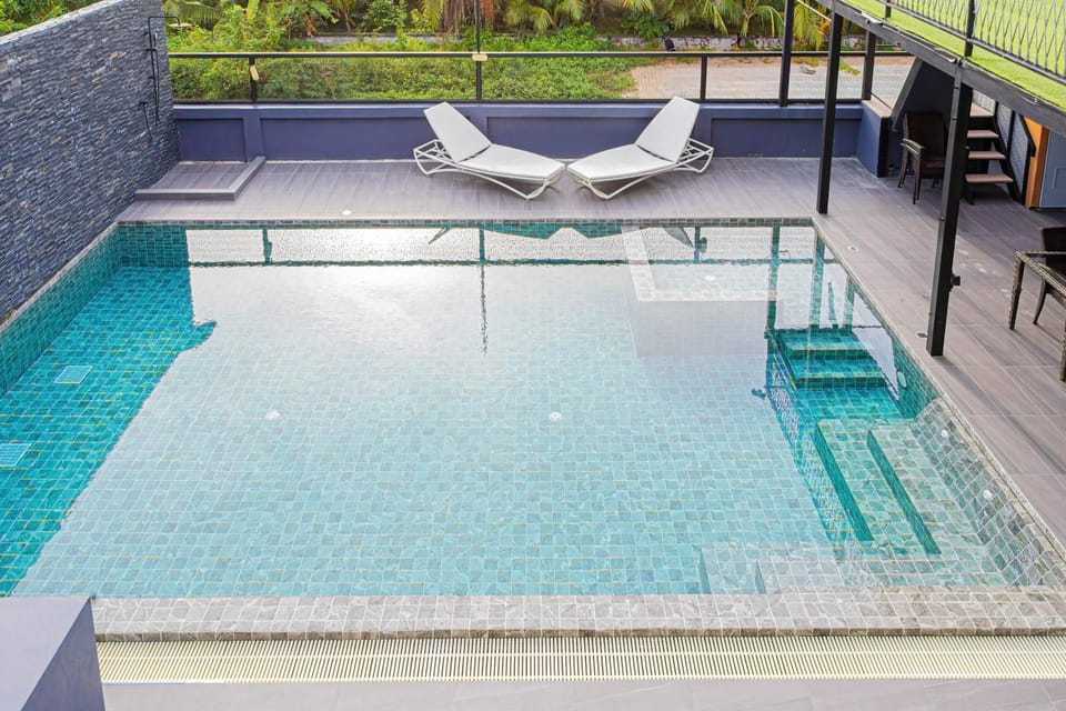 Patio, Day, Pool view, Swimming pool, sunbed