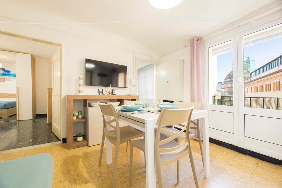 Vincenzo House Free Wi-Fi Centro Città Apartment in Genoa