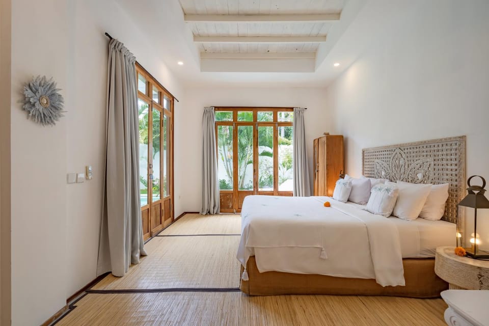 Villa Ughy By DreamAwayBali - 5min to Finn's Villa in North Kuta