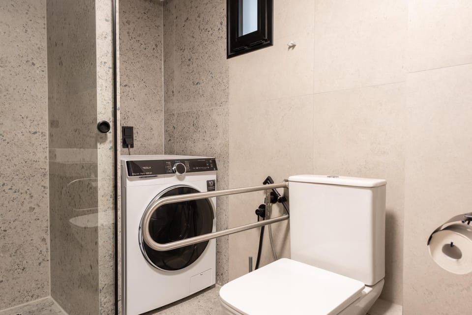 Toilet, Bathroom, washing machine, dryer