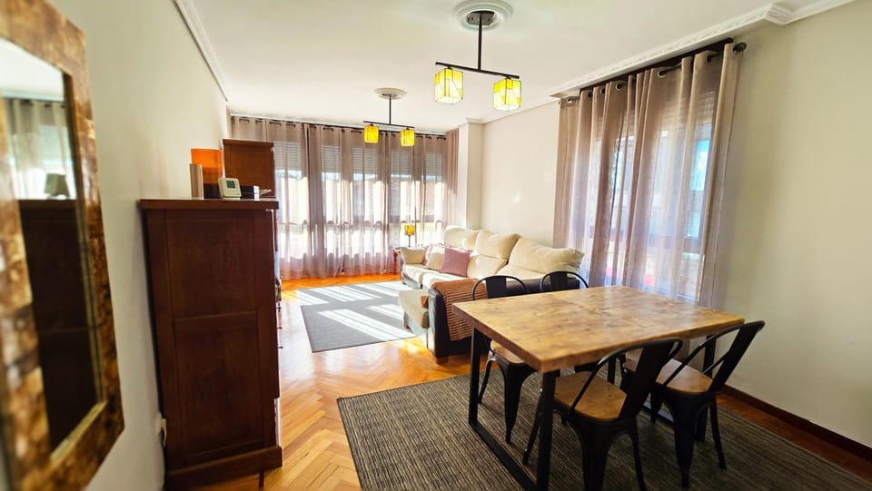 TV and multimedia, Living room, Dining area