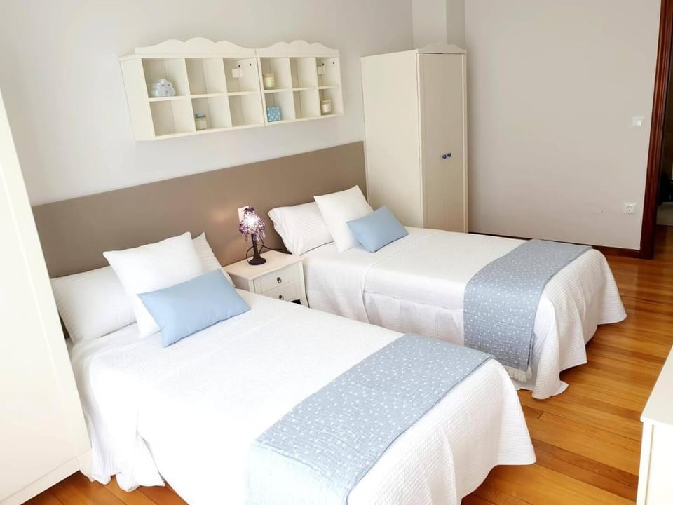 Bed, Bedroom, children