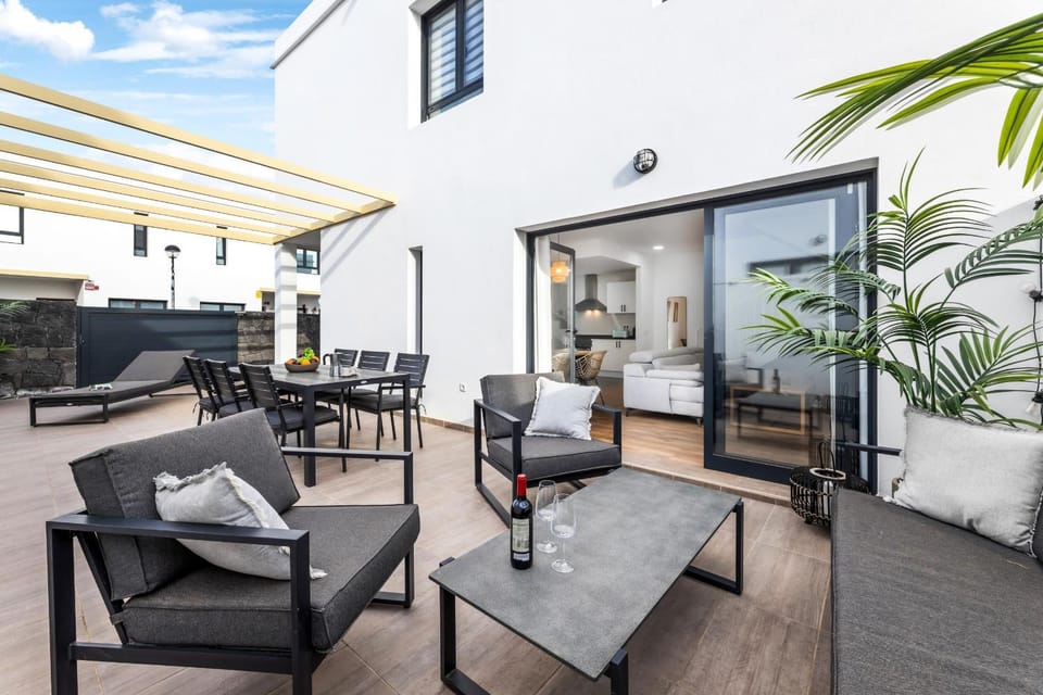 Casahost Villa Gardenia Golf House in Costa Teguise