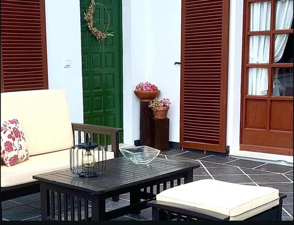 Garden, Balcony/Terrace