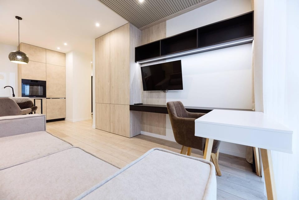 TV and multimedia, Living room, Photo of the whole room, Seating area, oven, wardrobe