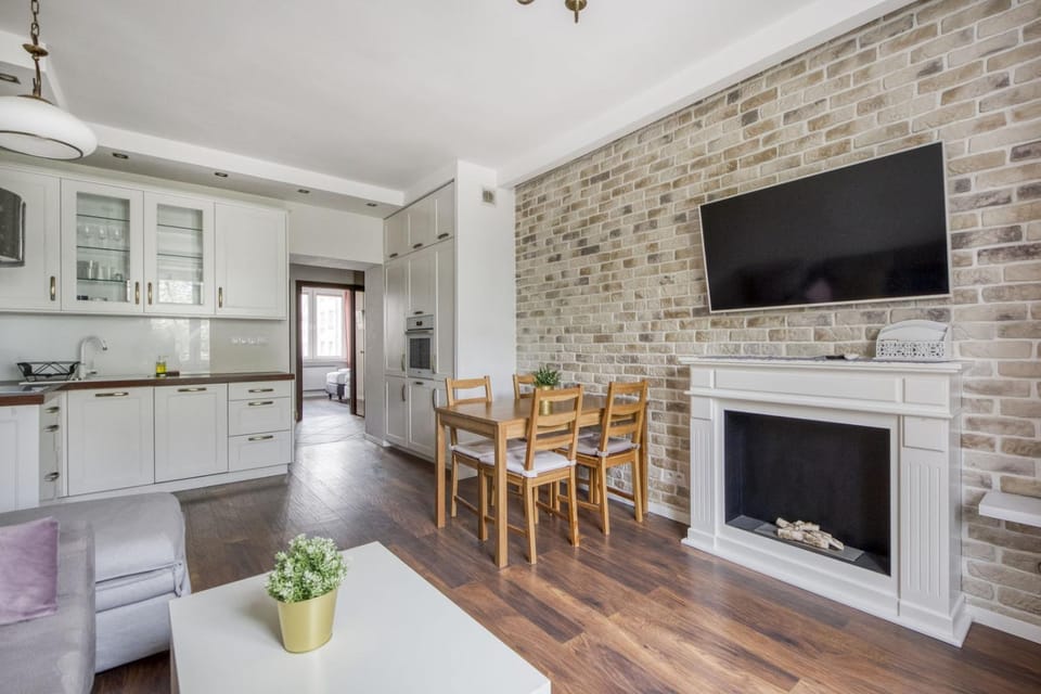 TV and multimedia, Living room, Dining area, kitchen