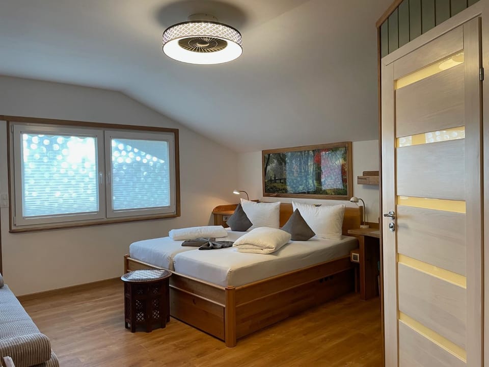 Bed, Photo of the whole room