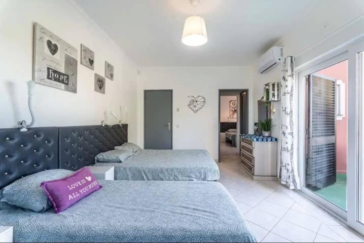 Villa Palm Grande - Huge house 7 bedroom sleeps 31 Heat pool Jacuzzi Sauna Pool table T Tennis Villa in Faro District