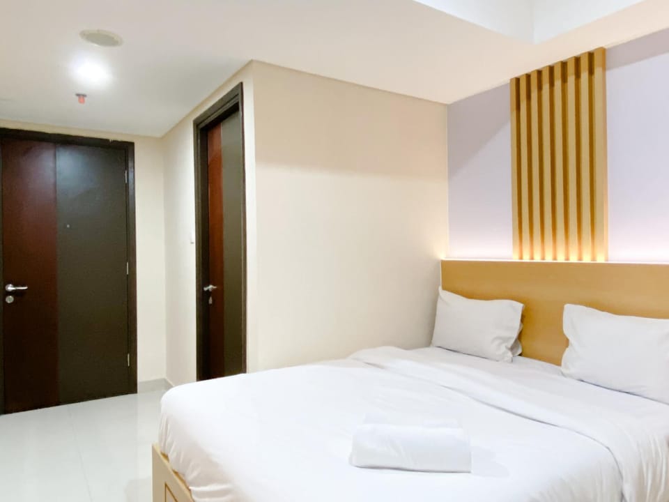 Homey and Cozy Living Studio Pollux Chadstone Apartment By Travelio Apartment in West Java