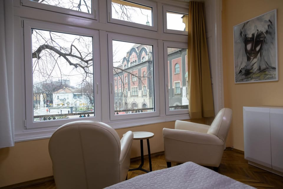 View (from property/room), Seating area, Bedroom