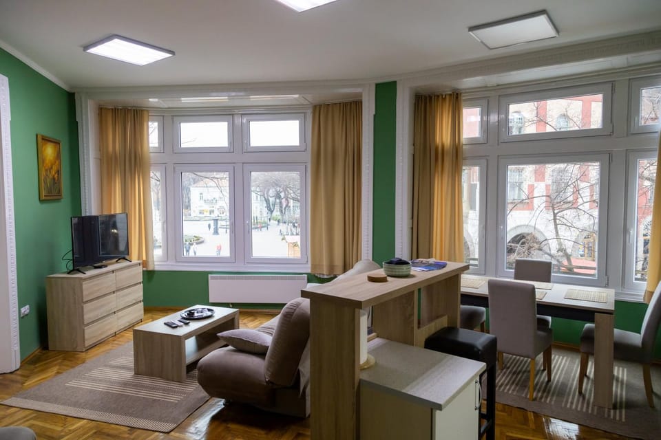 Living room, Seating area, Dining area