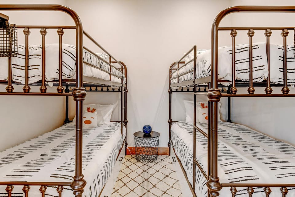 bunk bed
