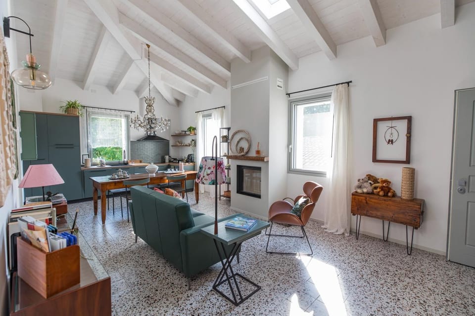 Communal lounge/ TV room, Living room