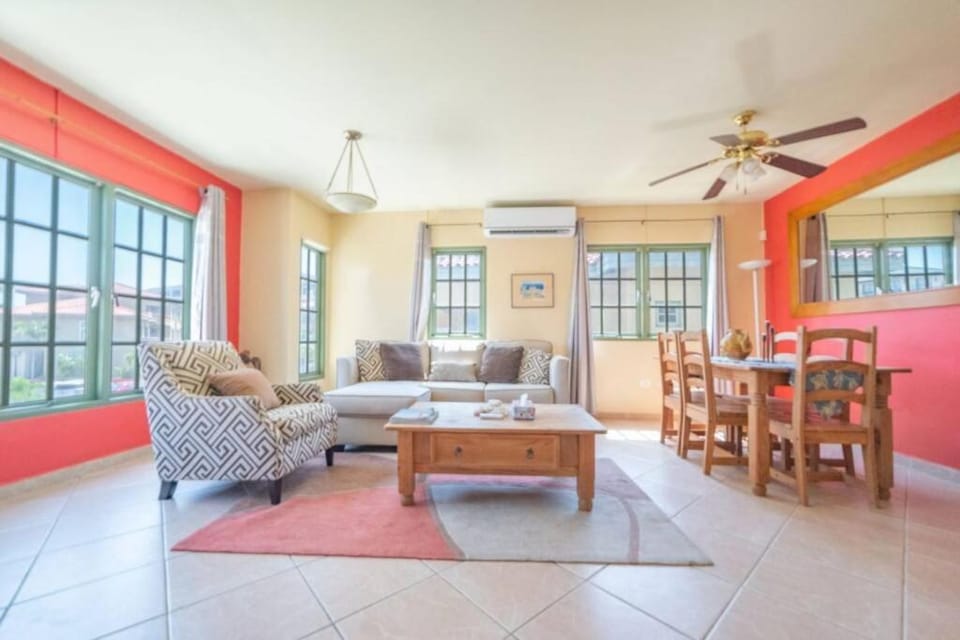 Palma Real 28 - 2-Bedroom Vacation Condo in Palm Beach, Aruba Apartment in Noord