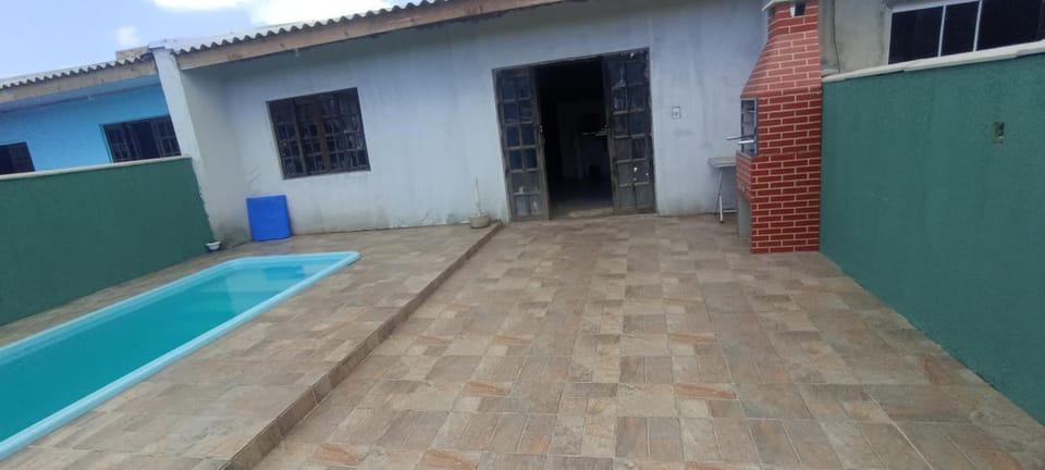 Facade/entrance, Swimming pool