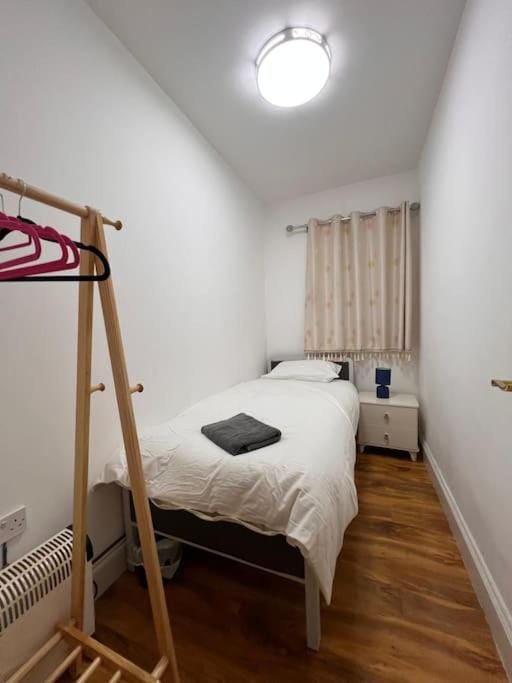 10 Bed House with Parking! Apartment in Norwich