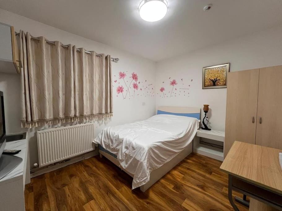 10 Bed House with Parking! Apartment in Norwich