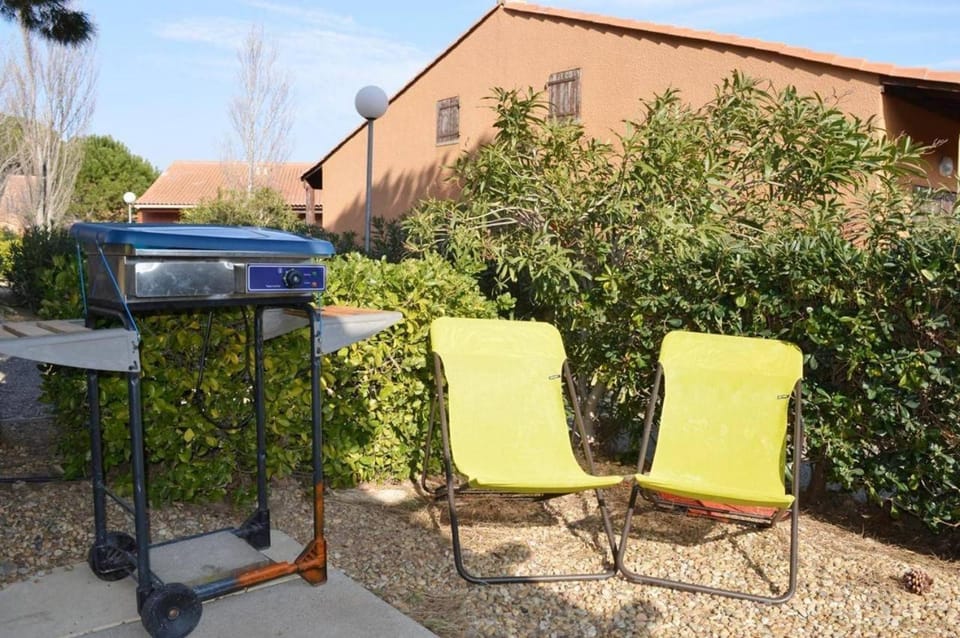 Patio, BBQ facilities, sunbed