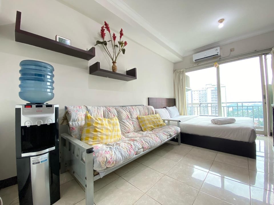 Seating area, Bedroom