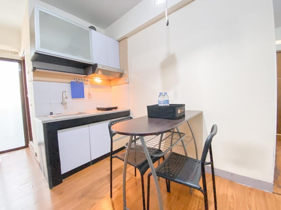 Kitchen or kitchenette, kitchen