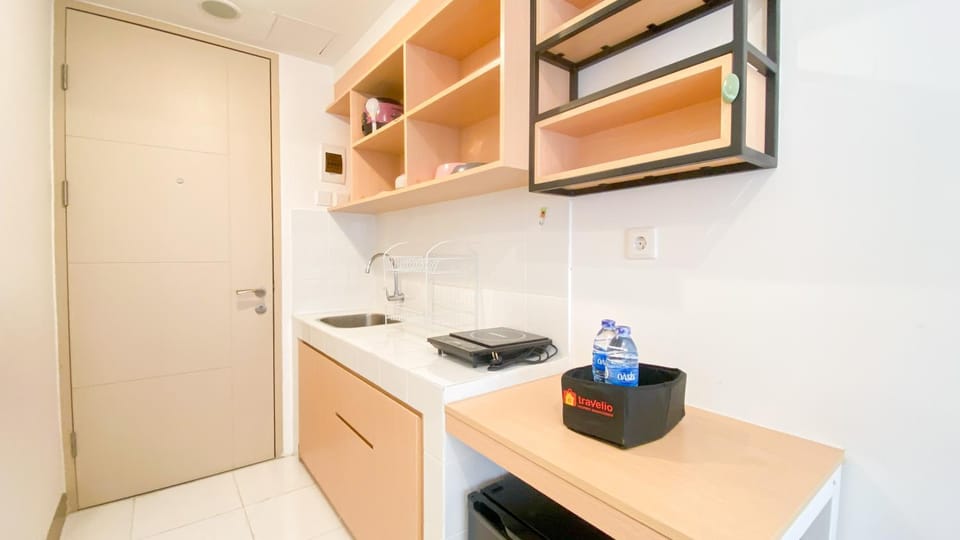 Kitchen or kitchenette, kitchen