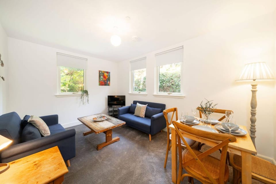Communal lounge/ TV room, Living room