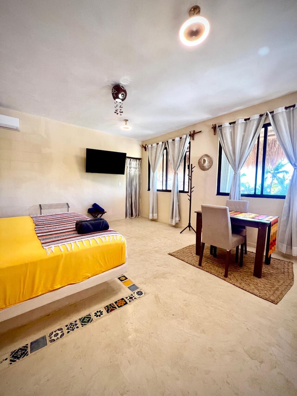Bed, Photo of the whole room, Bedroom, air conditioner