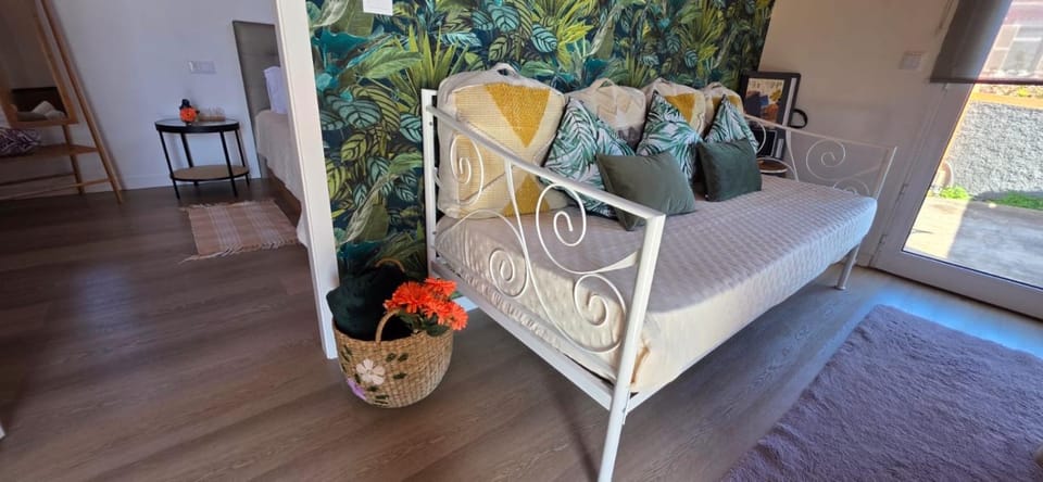 Refúgio com jacuzzi e vista mar Bed and Breakfast in Madeira District
