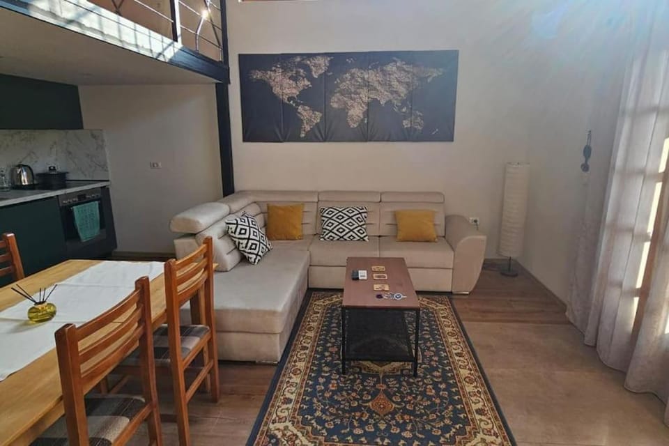 Damsi Loft Apartment Apartment in Tirana