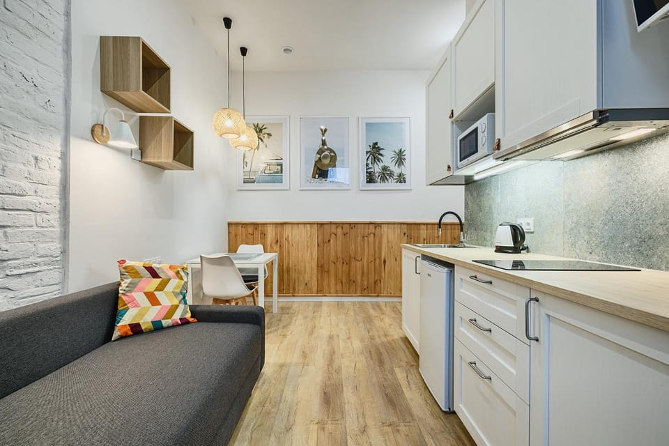Kitchen or kitchenette