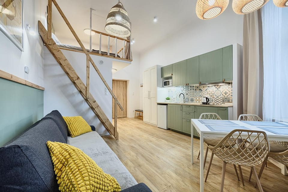Kitchen or kitchenette, Living room, Seating area