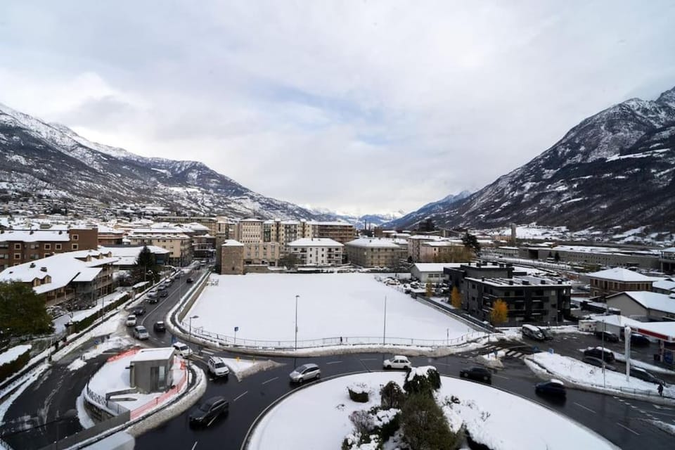City view, Mountain view