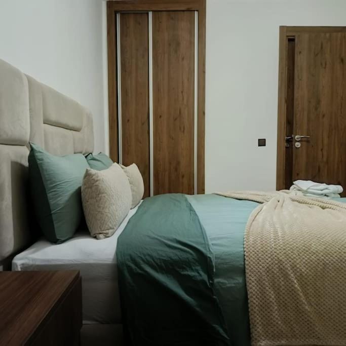 Bedroom, wardrobe