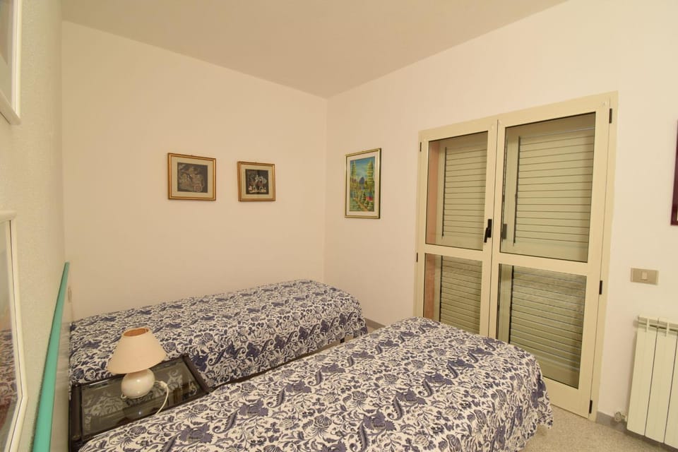 Spring, Winter, Summer, Bedroom, Autumn