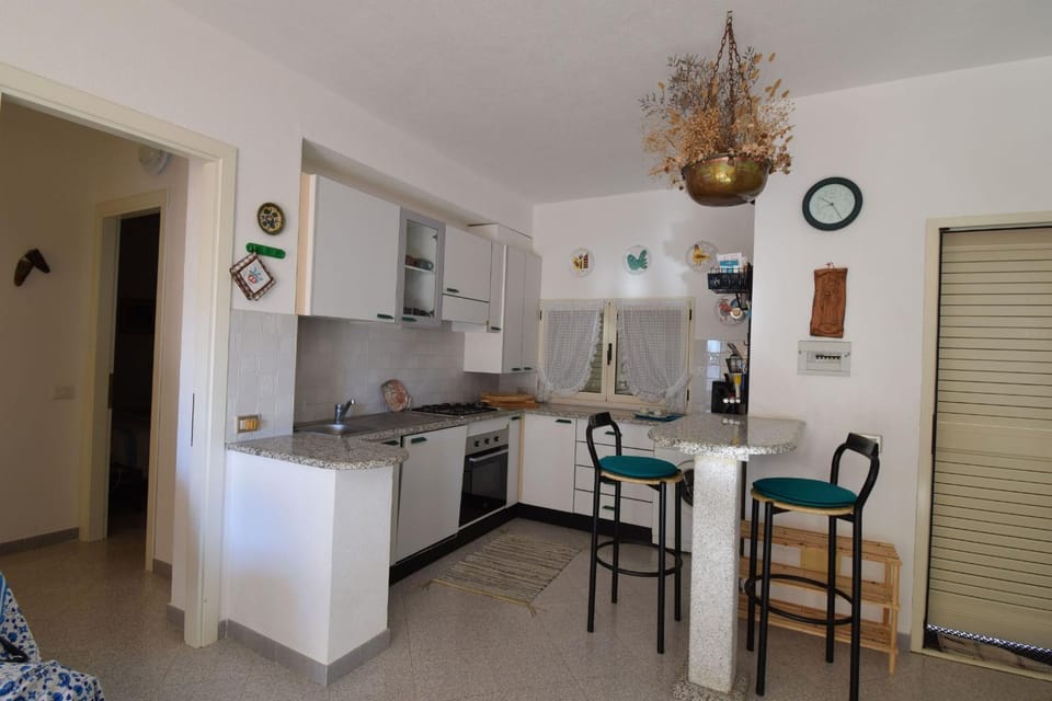 Spring, Winter, Summer, Kitchen or kitchenette, Autumn
