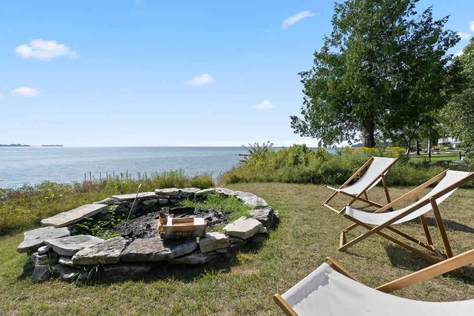 Limestone Edge by Simple Life Rentals House in Door County