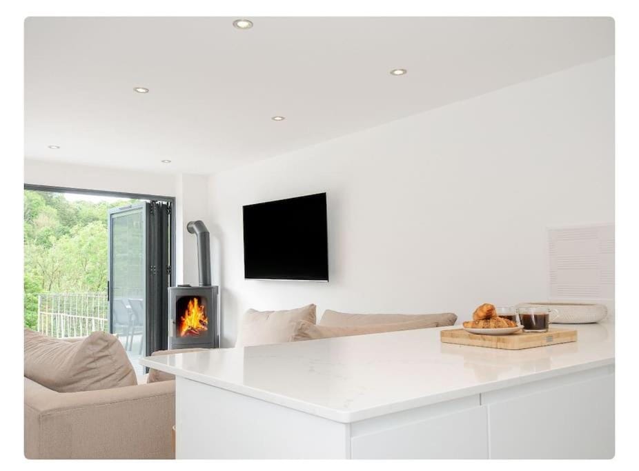 Refurbished Beach Lodge House in Looe