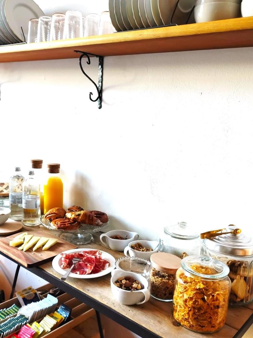 Food and drinks, Food, Breakfast, Buffet breakfast, Drinks